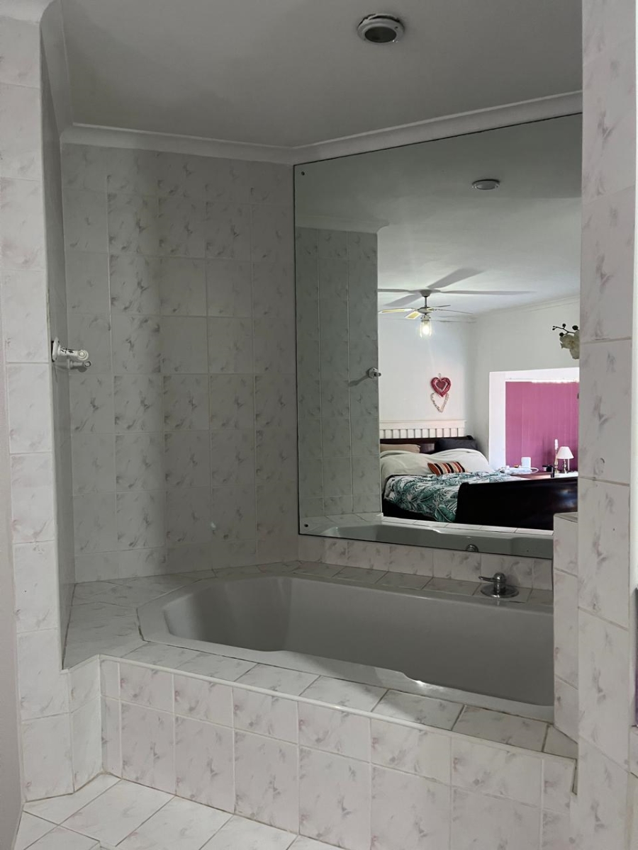 4 Bedroom Property for Sale in Blommendal Western Cape